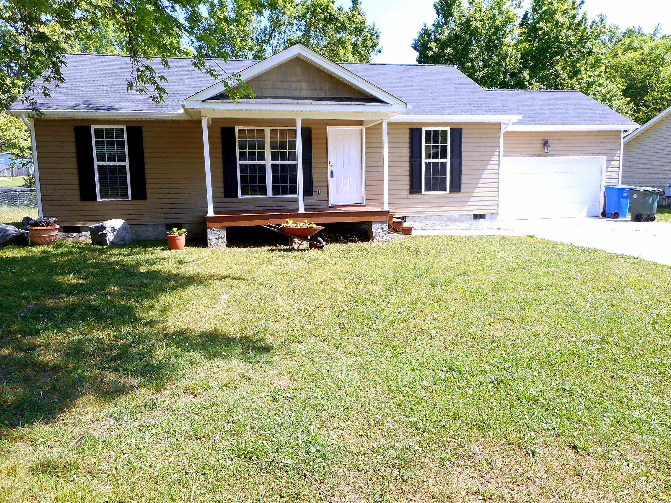 1403 Williams Road Hixson, TN 37343 - Photo 3 of 48 DSCN0722