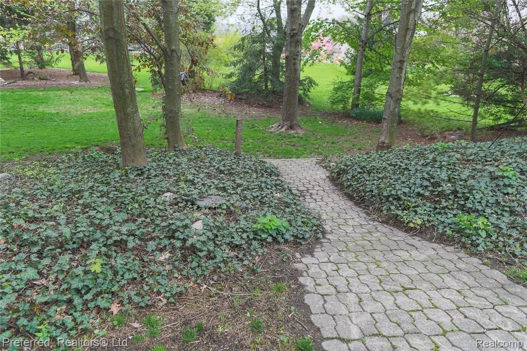 22421 Mill Road Novi, MI 48375 - Photo 31 of 46 22421MillRd-42.jpg