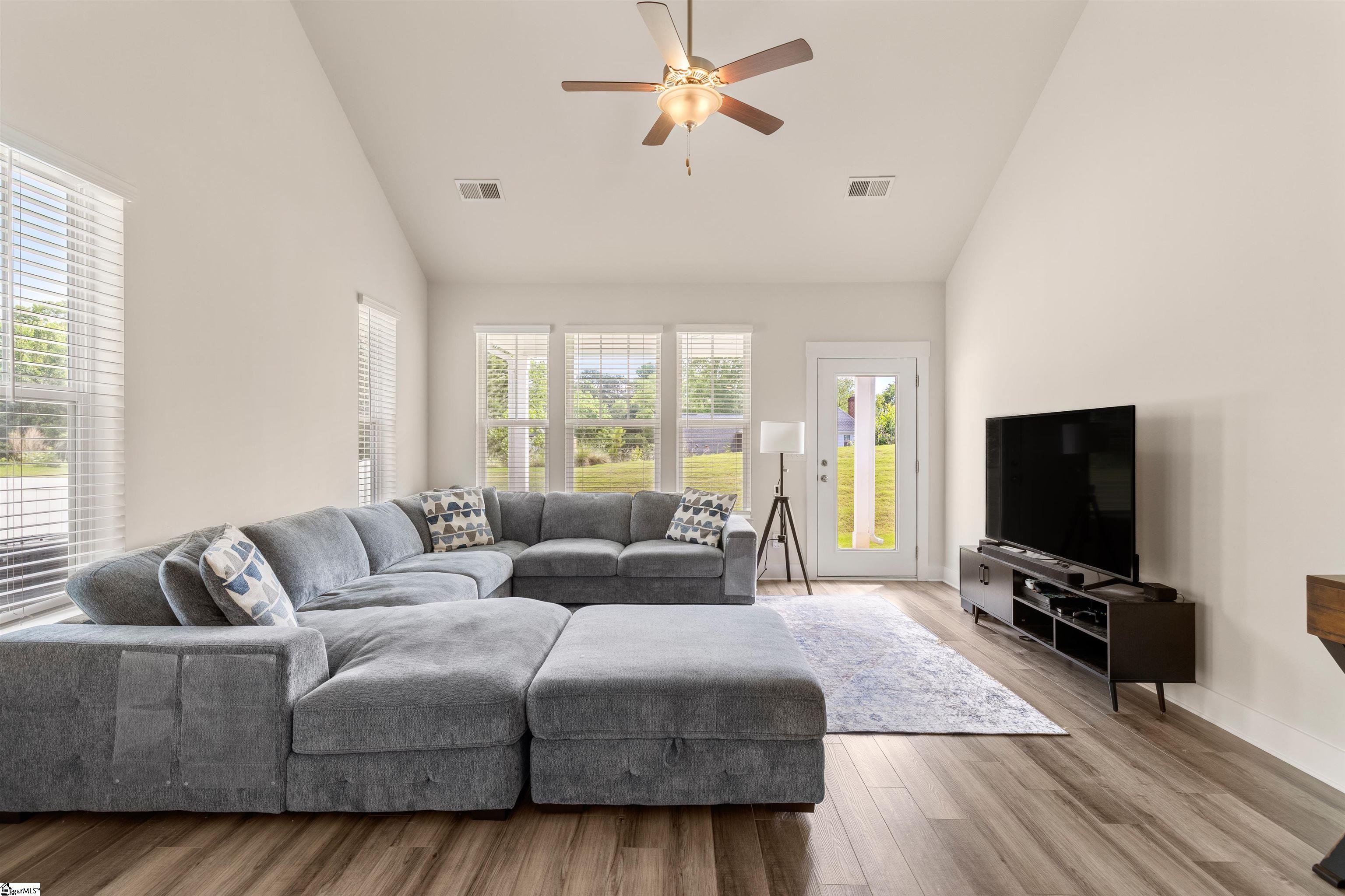 201 Rosecroft Drive Easley, SC 29642 - Photo 18 of 48