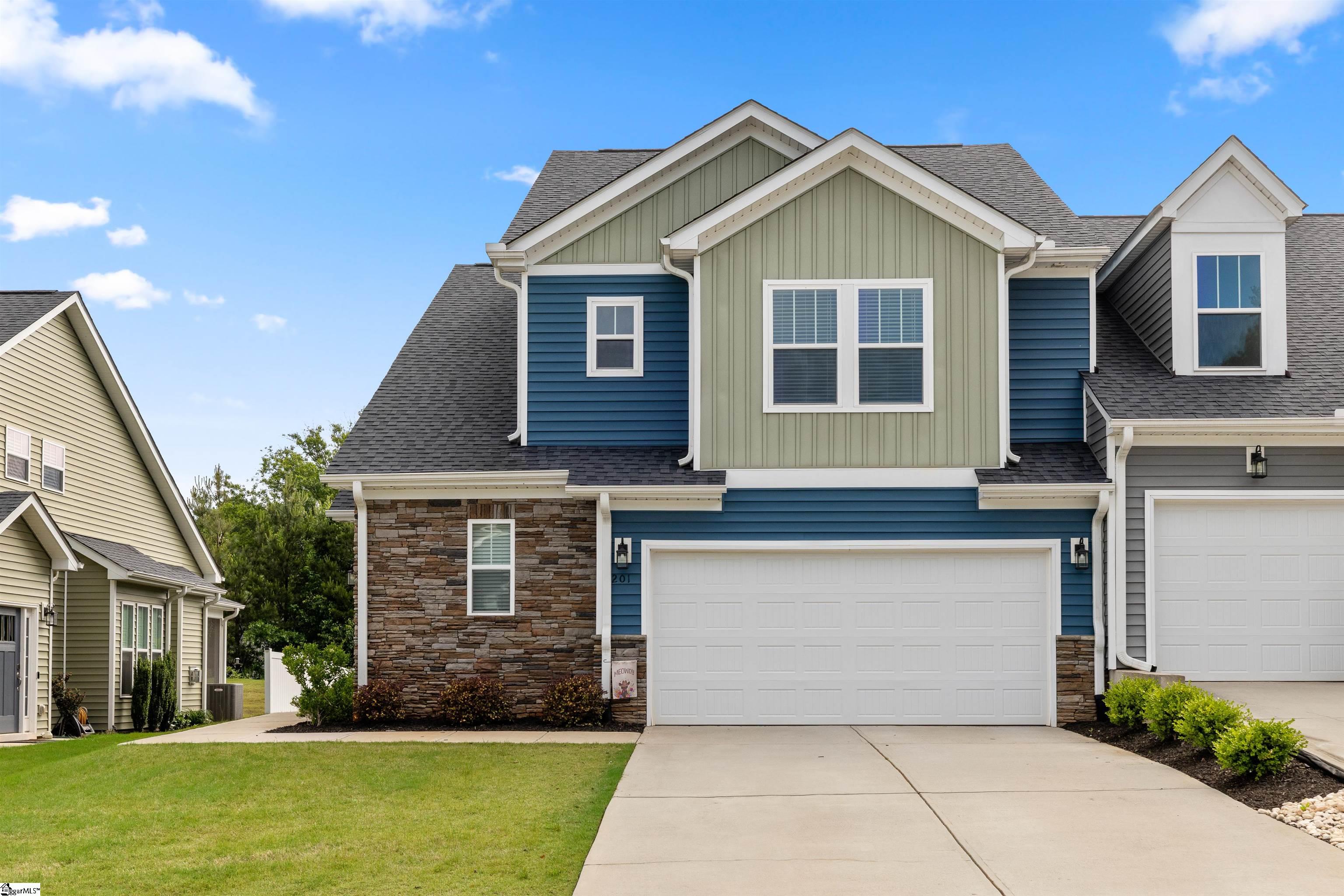 201 Rosecroft Drive Easley, SC 29642 - Photo 2 of 48