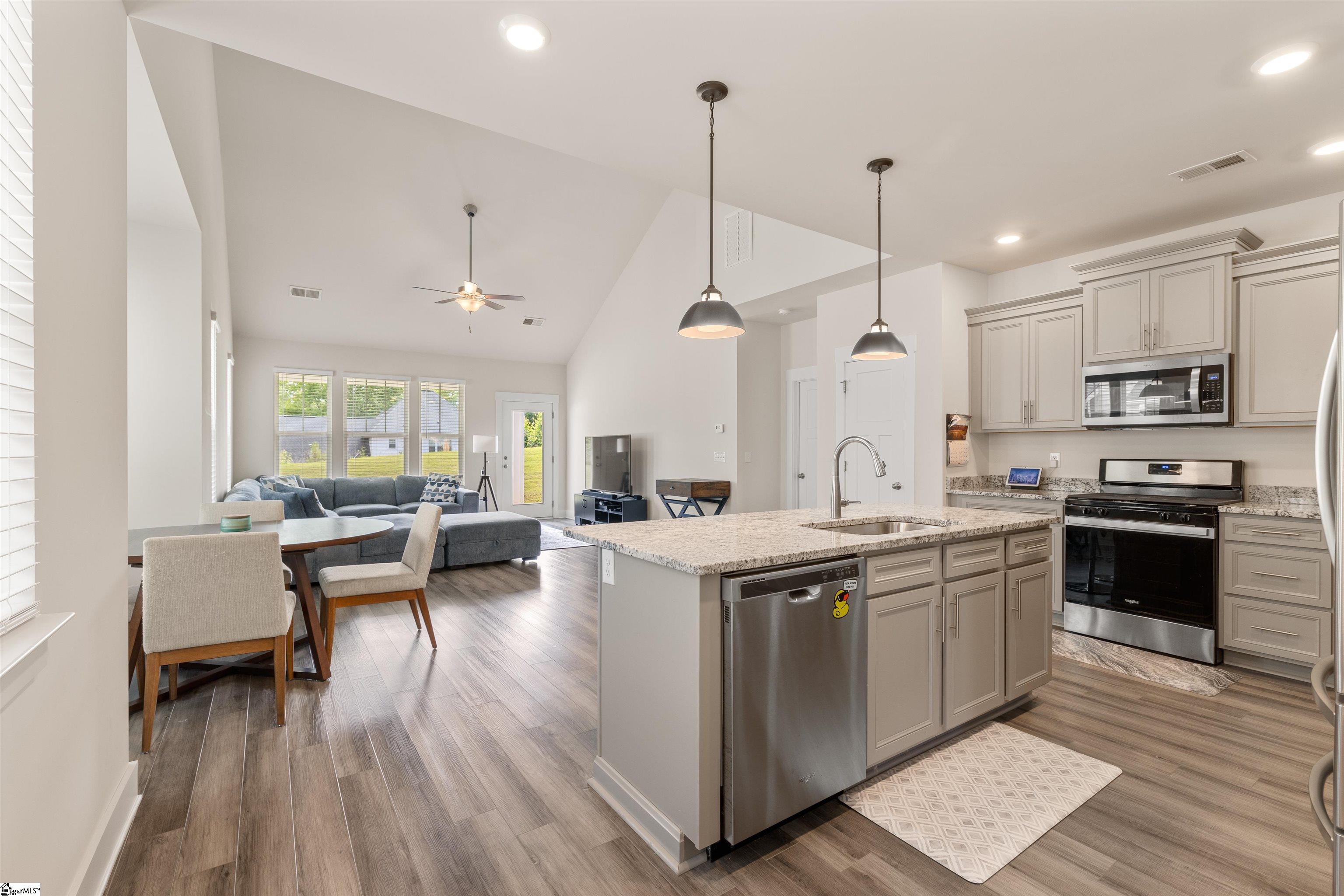 201 Rosecroft Drive Easley, SC 29642 - Photo 8 of 48