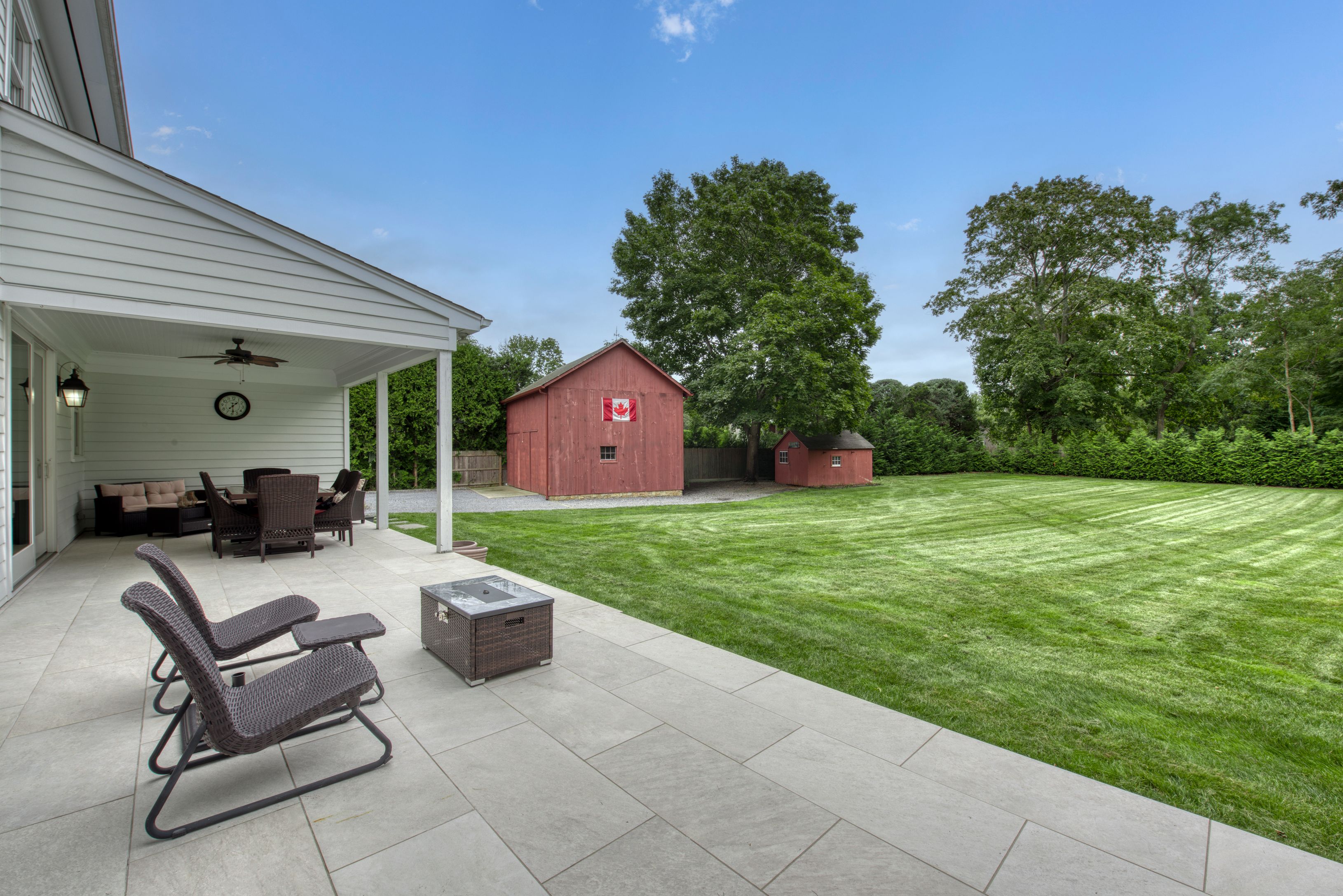 129 South Country Road Remsenburg, NY 11960 - Photo 6 of 30 Gallery Image 6
