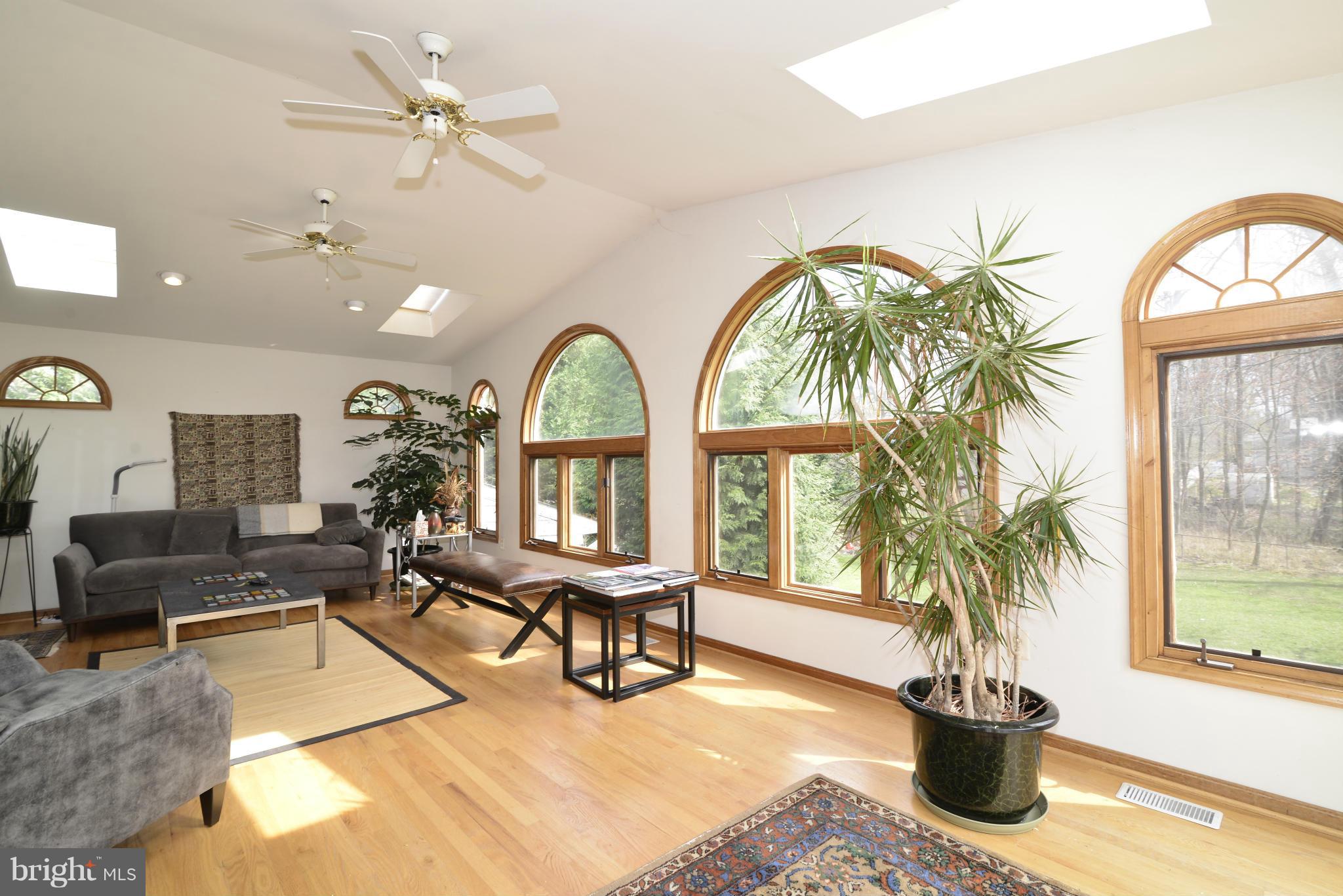 409 Adahi Road Southeast Vienna, VA 22180 - Photo 15 of 26 Interior (General)