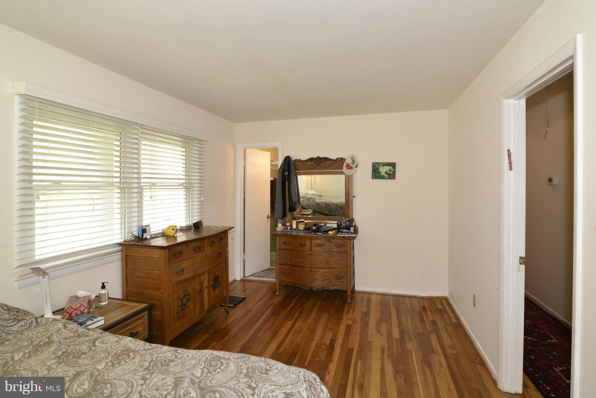 409 Adahi Road Southeast Vienna, VA 22180 - Photo 18 of 26 Bedroom (Master)