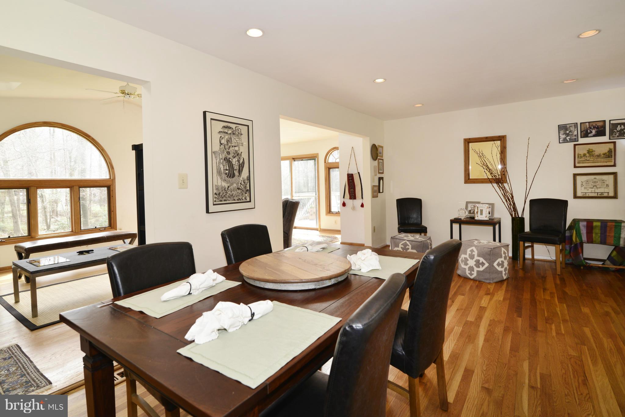 409 Adahi Road Southeast Vienna, VA 22180 - Photo 9 of 26 Dining Room