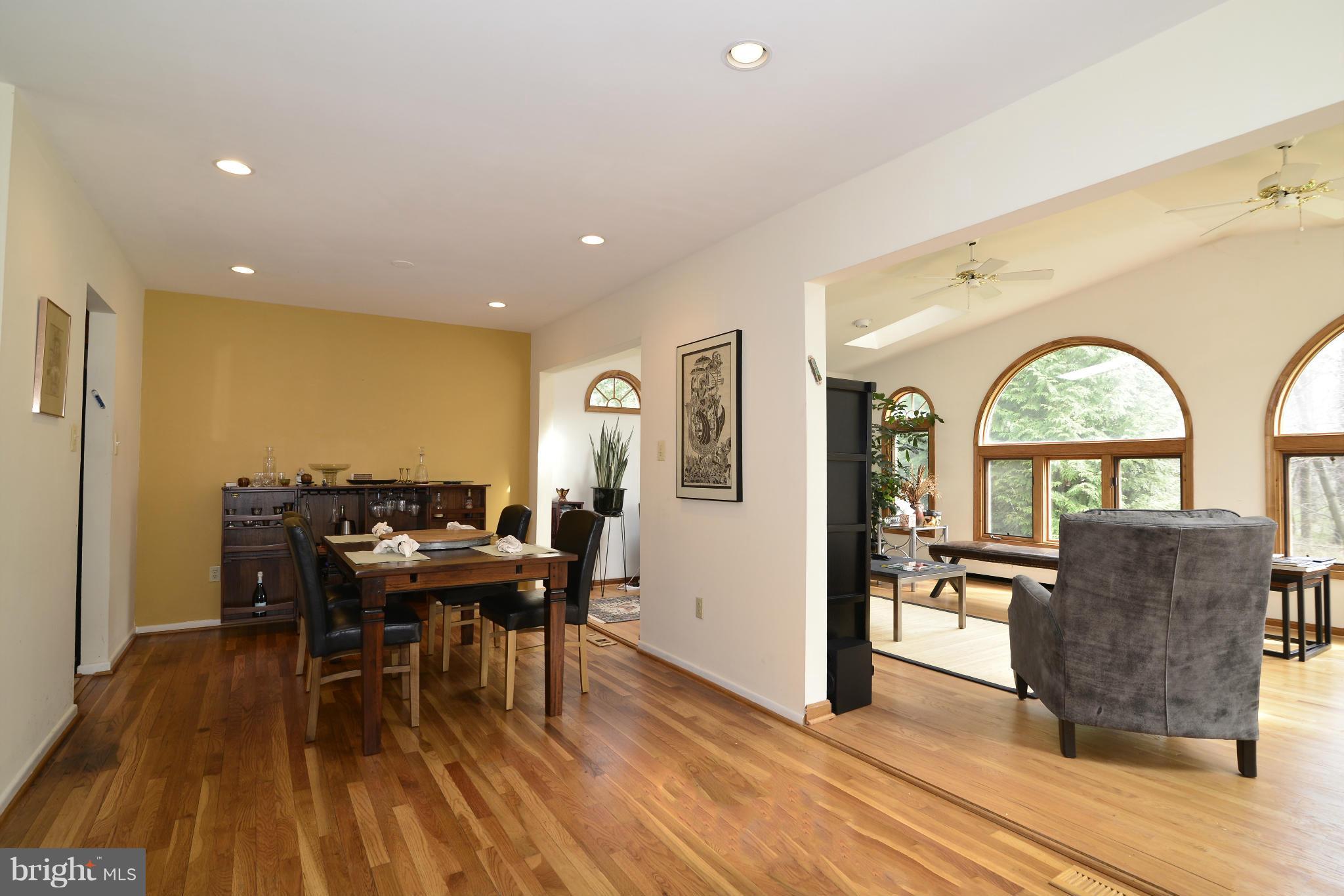 409 Adahi Road Southeast Vienna, VA 22180 - Photo 10 of 26 Dining Room