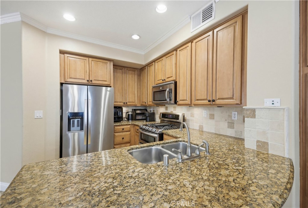 29 Blazewood Lake Forest, CA 92610 - Photo 11 of 47