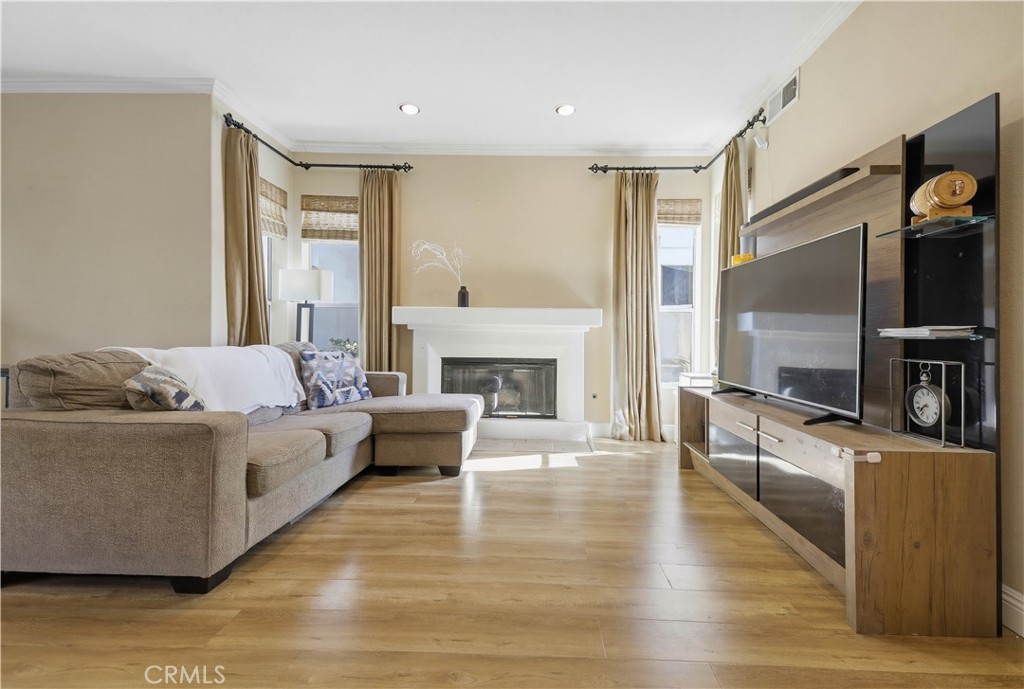 29 Blazewood Lake Forest, CA 92610 - Photo 4 of 47