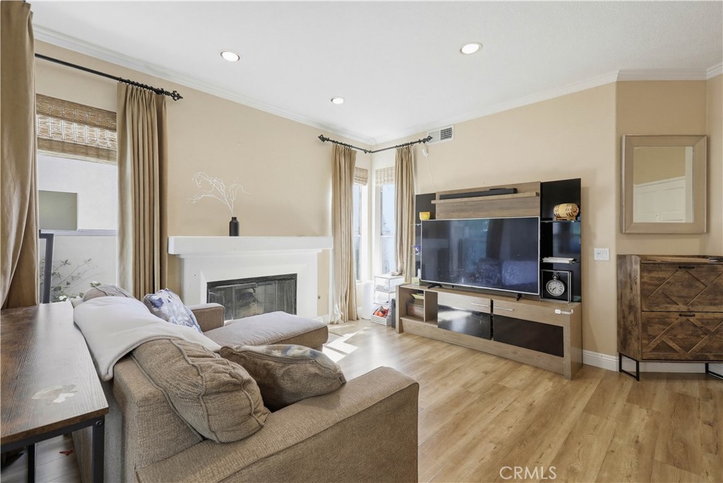 29 Blazewood Lake Forest, CA 92610 - Photo 5 of 47