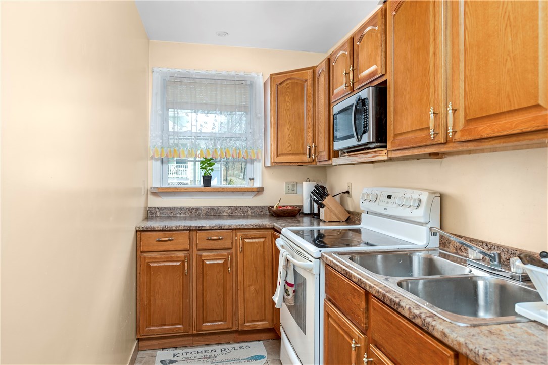 284 8th Avenue Woonsocket, RI 02895 - Photo 7 of 33 Kitchen in the lower level