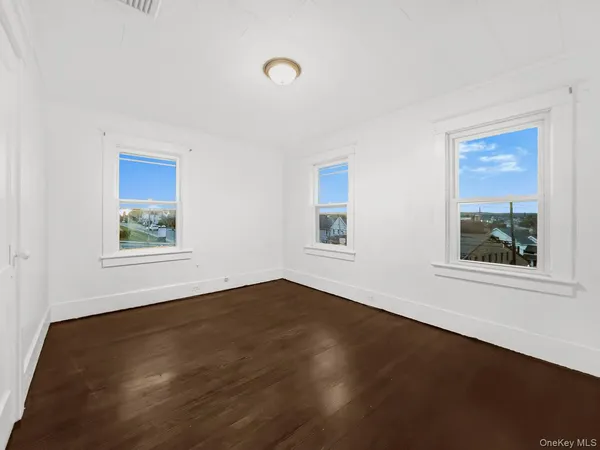 $479,999 | 80 Prospect Avenue, Middletown, NY 10940