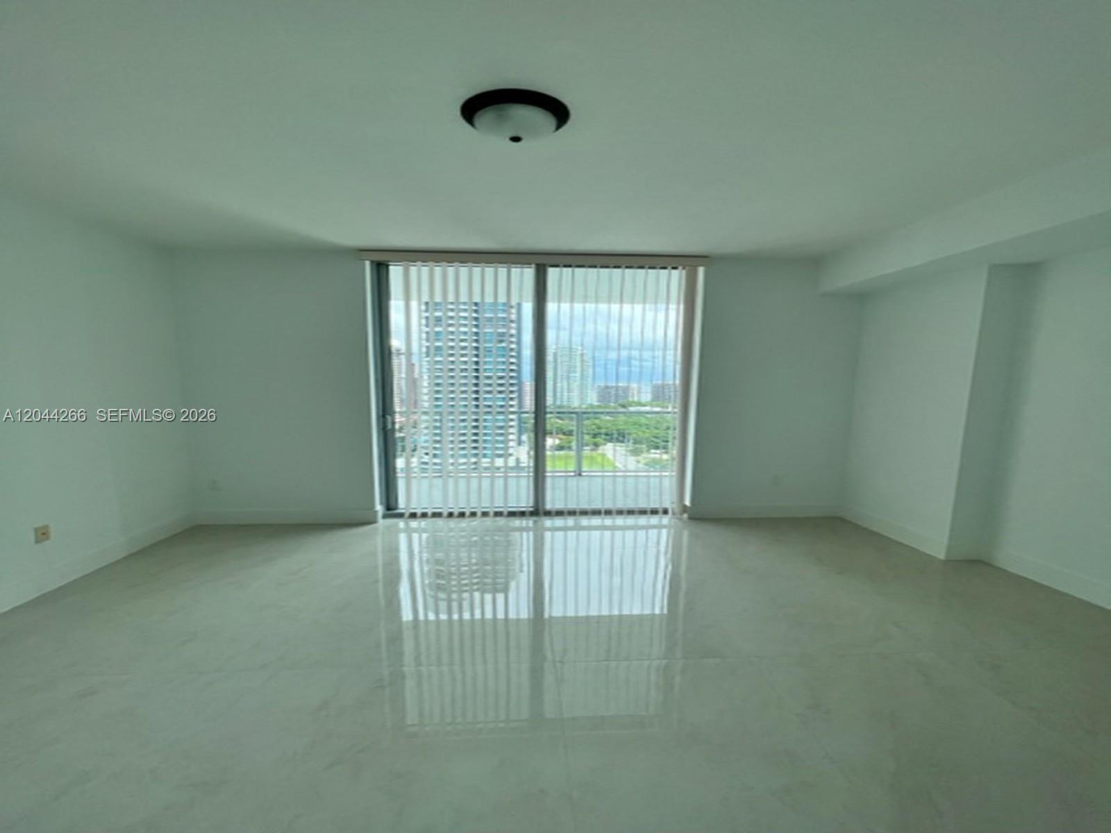 79 Southwest 12th Street, Unit 2905S Miami, FL 33130 - Photo 2 of 30