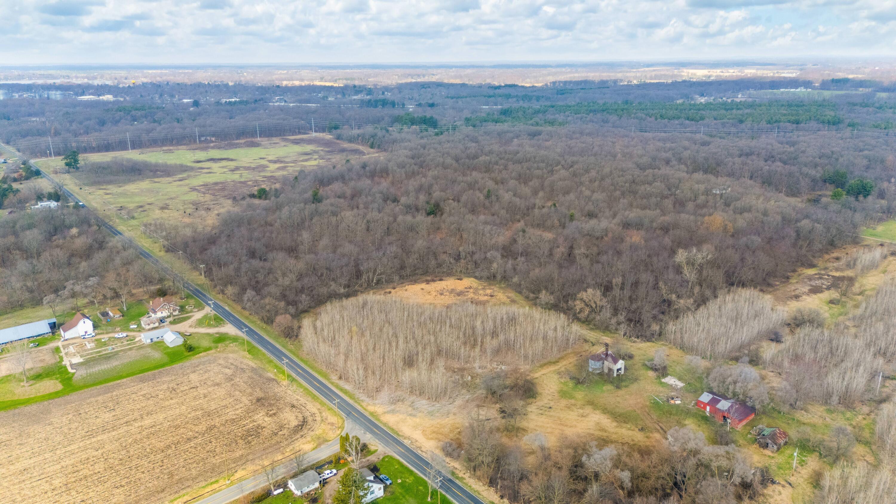 41820 County Road 352 Decatur, MI 49045 - Photo 14 of 28 14DJI_20260327001548_0004_D