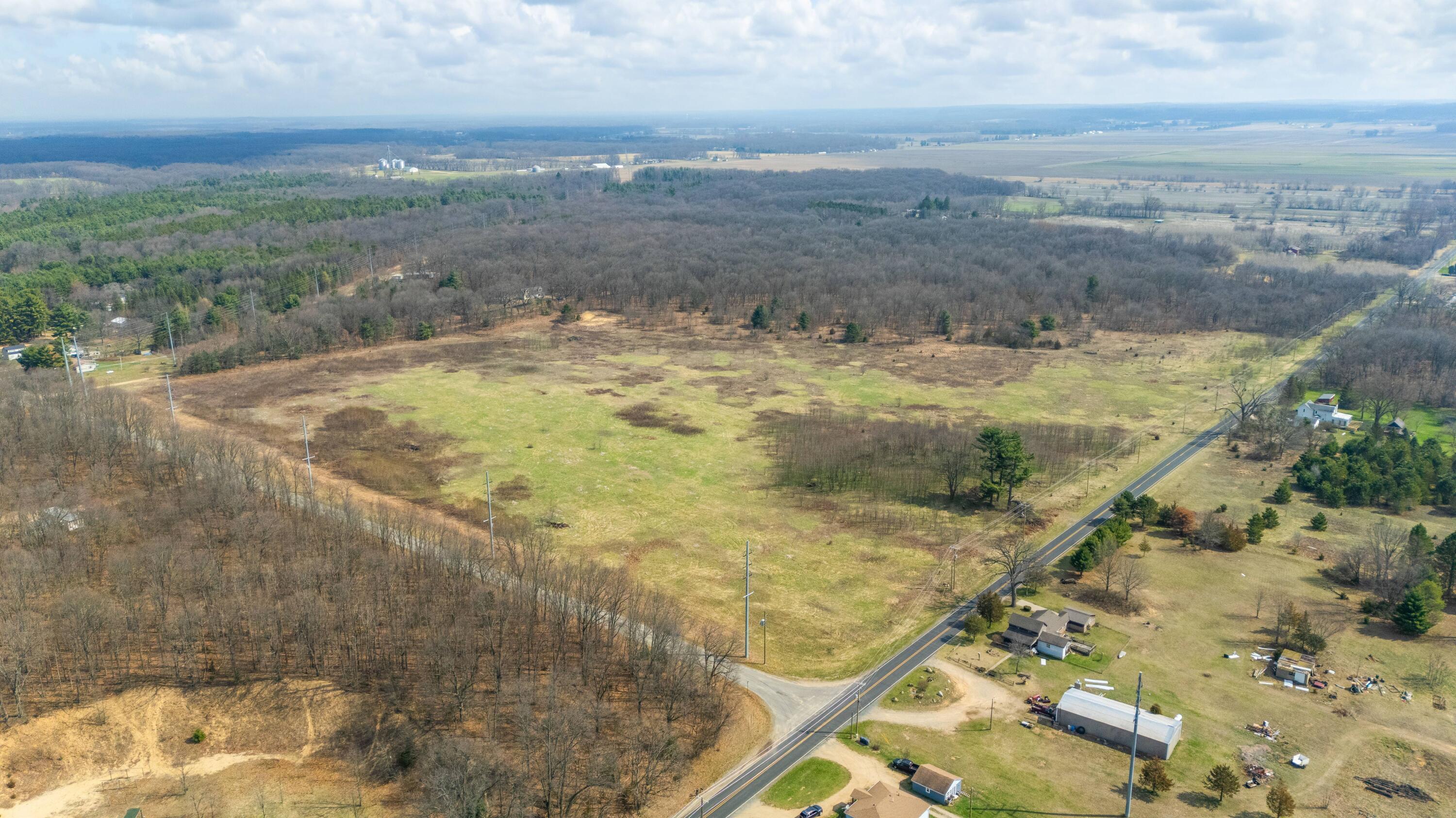 41820 County Road 352 Decatur, MI 49045 - Photo 10 of 28 10DJI_20260327001327_0001_D