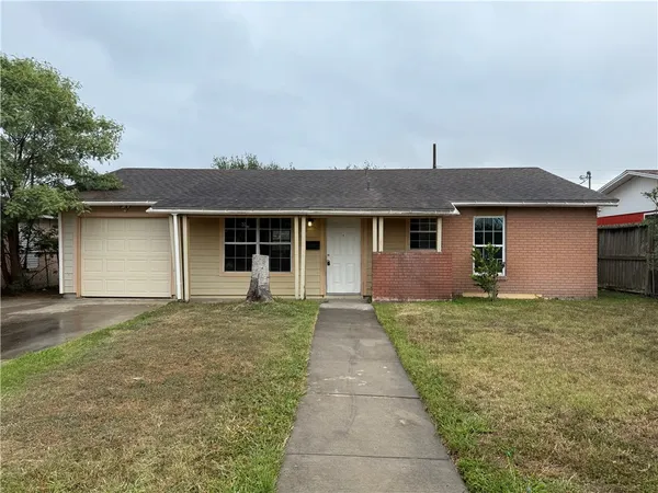 $1,350 | 1926 Glenfield Drive, Corpus Christi, TX 78416