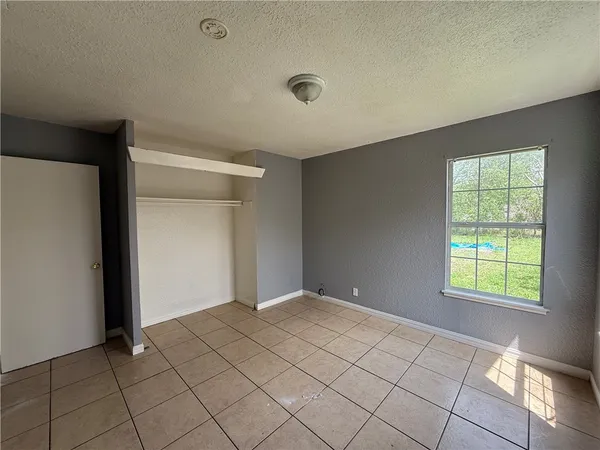 $1,350 | 1926 Glenfield Drive, Corpus Christi, TX 78416