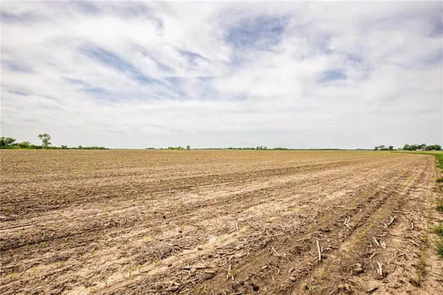 $1,331,000 | 1051 Eisenhower Road, Princeton, KS 66078