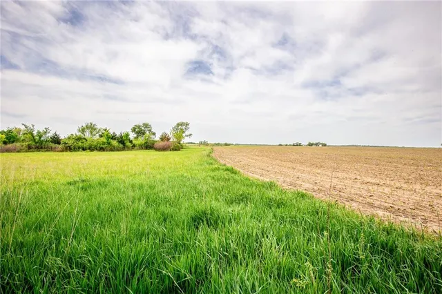 $1,331,000 | 1051 Eisenhower Road, Princeton, KS 66078