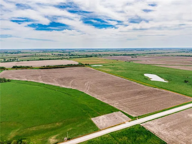 $1,331,000 | 1051 Eisenhower Road, Princeton, KS 66078