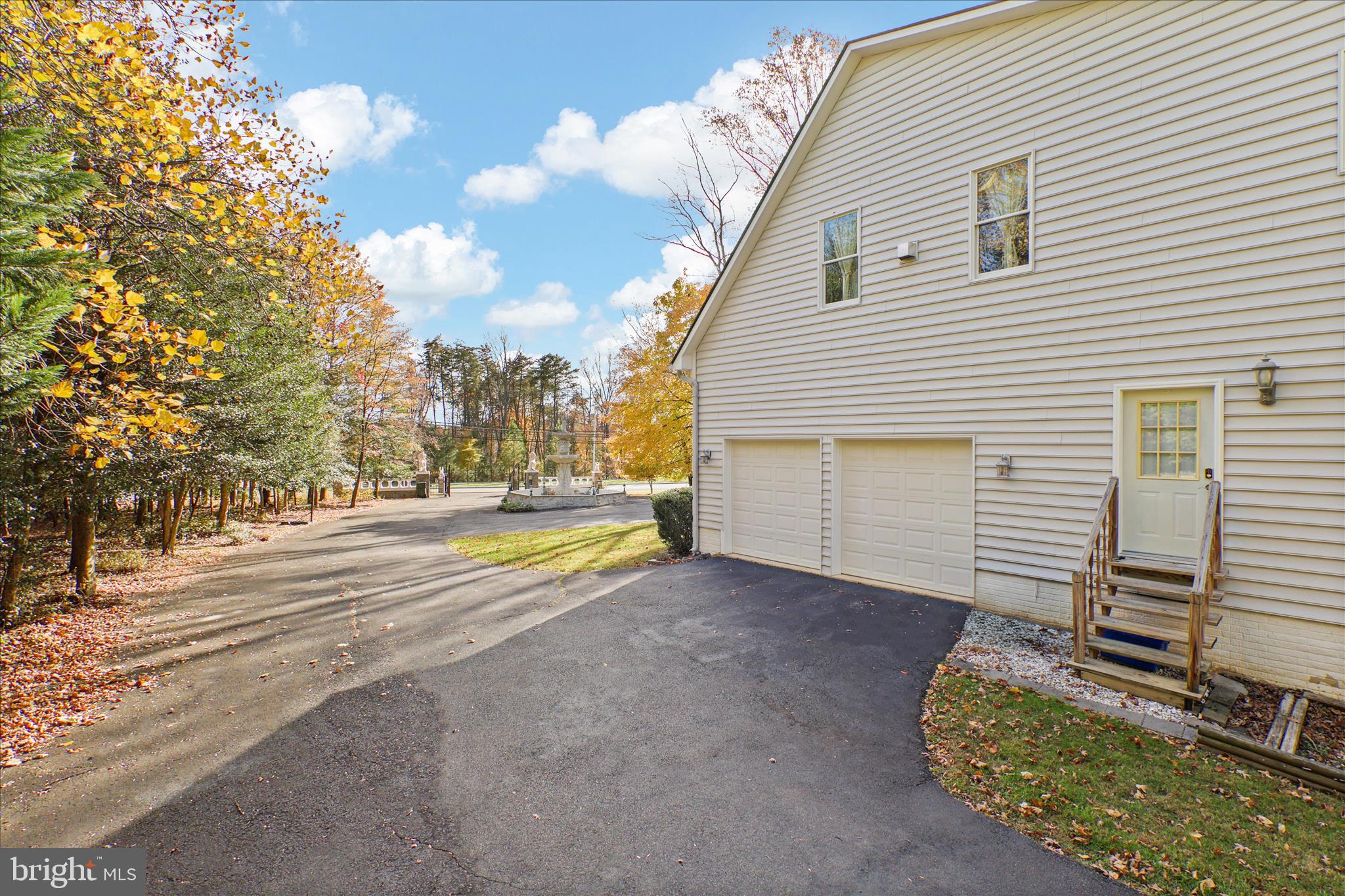 10900 Sunset Hills Road Reston, VA 20190 - Photo 10 of 62 a view of a house with a park
