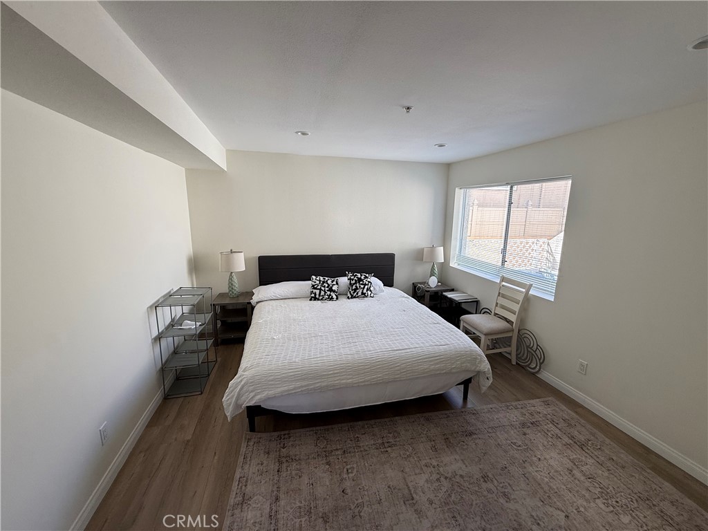 116 West Maple Street, Unit 6 Glendale, CA 91204 - Photo 11 of 19 MASTER ROOM