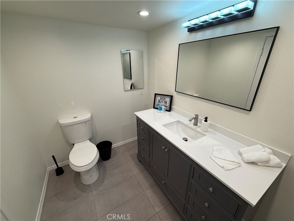 116 West Maple Street, Unit 6 Glendale, CA 91204 - Photo 16 of 19 MASTER BATHROOM