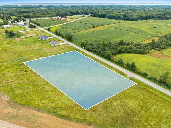 $109,900 | 1922 Lost Trail, Suamico, WI 54173