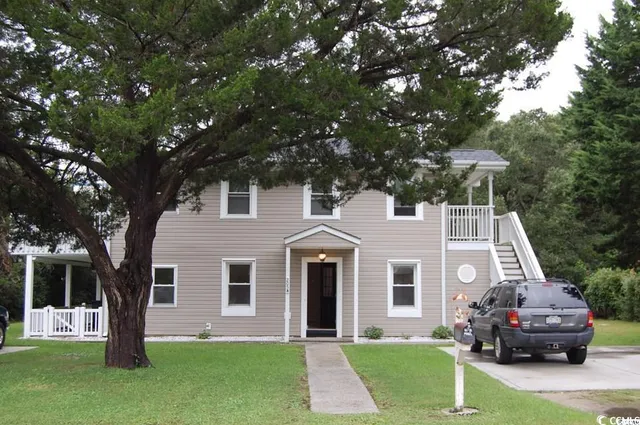 $1,750 | 205 5th Avenue North, Unit UPSTAIRS, North Myrtle Beach, SC 29582