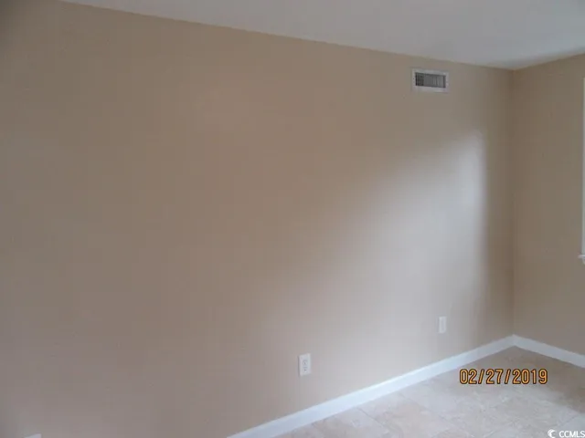 $1,750 | 205 5th Avenue North, Unit UPSTAIRS, North Myrtle Beach, SC 29582