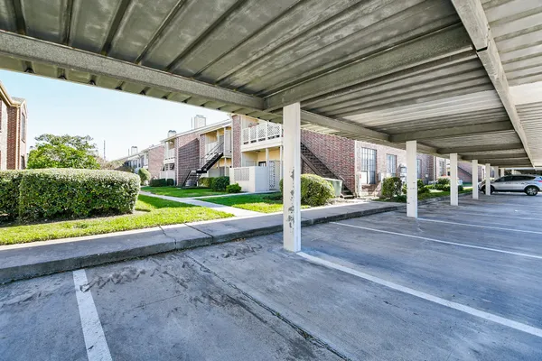 $1,250 | 2121 El Paseo Street, Unit 1805, Houston, TX 77054