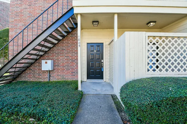 $1,250 | 2121 El Paseo Street, Unit 1805, Houston, TX 77054