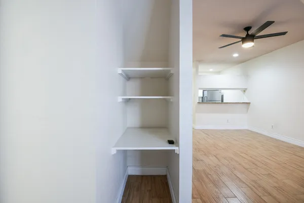 $1,250 | 2121 El Paseo Street, Unit 1805, Houston, TX 77054