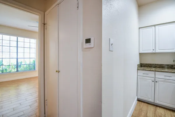 $1,250 | 2121 El Paseo Street, Unit 1805, Houston, TX 77054