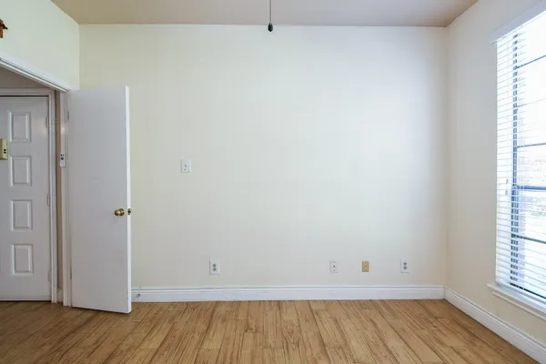 $1,250 | 2121 El Paseo Street, Unit 1805, Houston, TX 77054