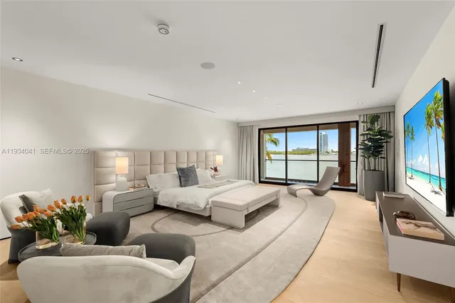 $13,995,000 | 3209 Northeast 169th Street, North Miami Beach, FL 33160