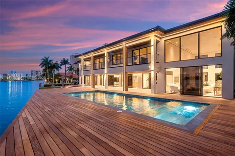 $13,995,000 | 3209 Northeast 169th Street, North Miami Beach, FL 33160