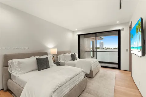 $13,995,000 | 3209 Northeast 169th Street, North Miami Beach, FL 33160