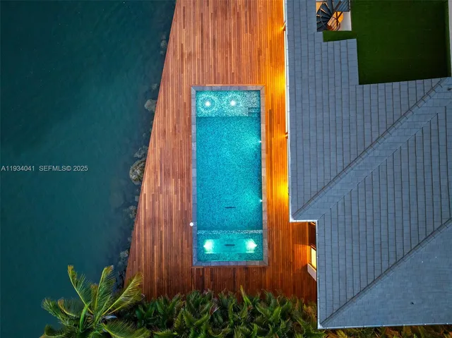 $13,995,000 | 3209 Northeast 169th Street, North Miami Beach, FL 33160