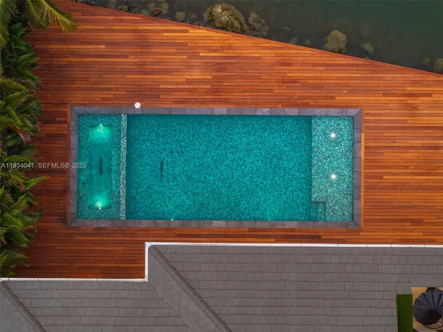 $13,995,000 | 3209 Northeast 169th Street, North Miami Beach, FL 33160