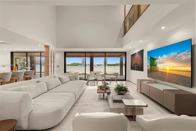 $13,995,000 | 3209 Northeast 169th Street, North Miami Beach, FL 33160