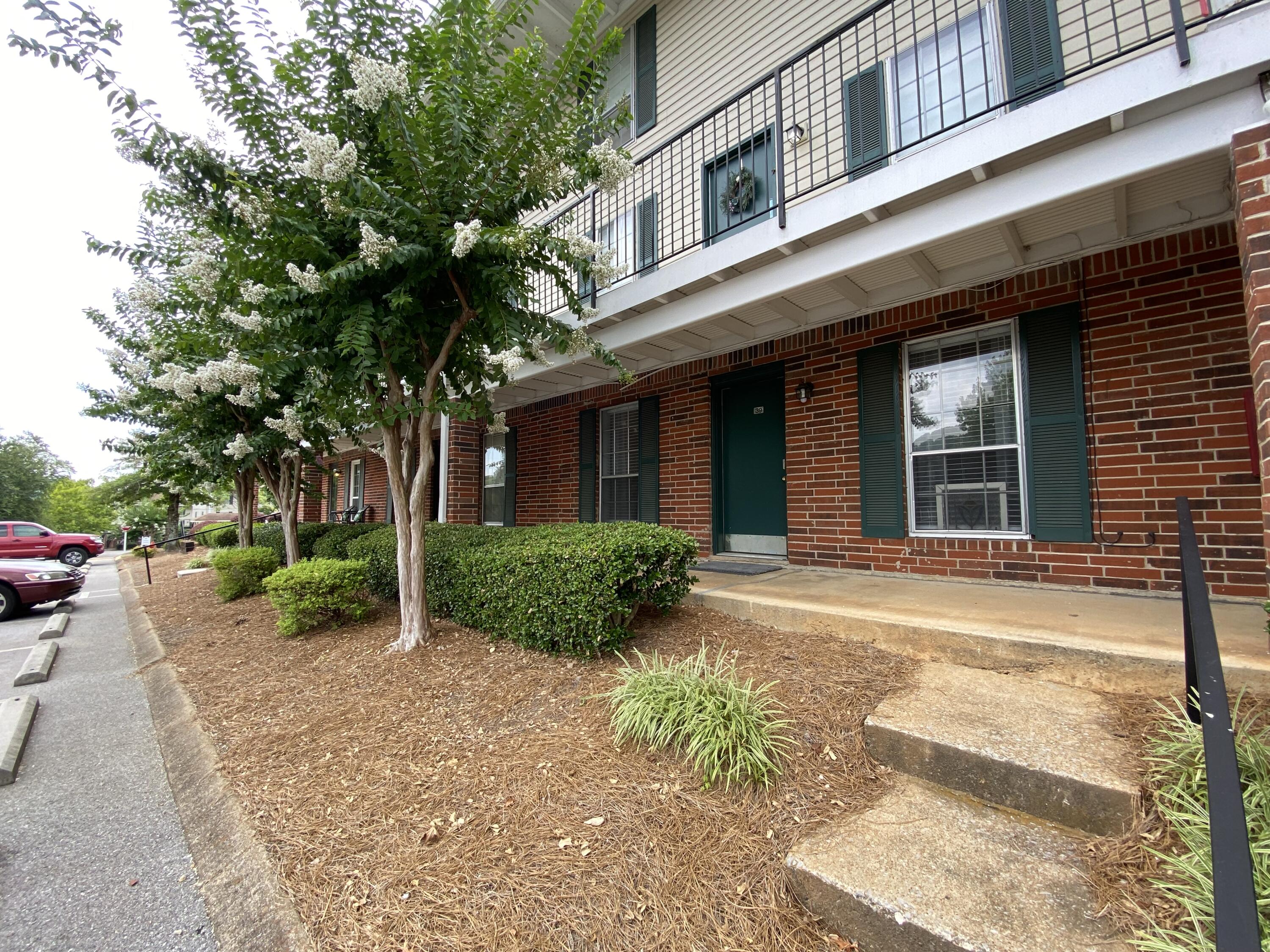 900 Mountain Creek Road, Unit 39 Chattanooga, TN 37405 - Photo 1 of 2 FRONT DOOR