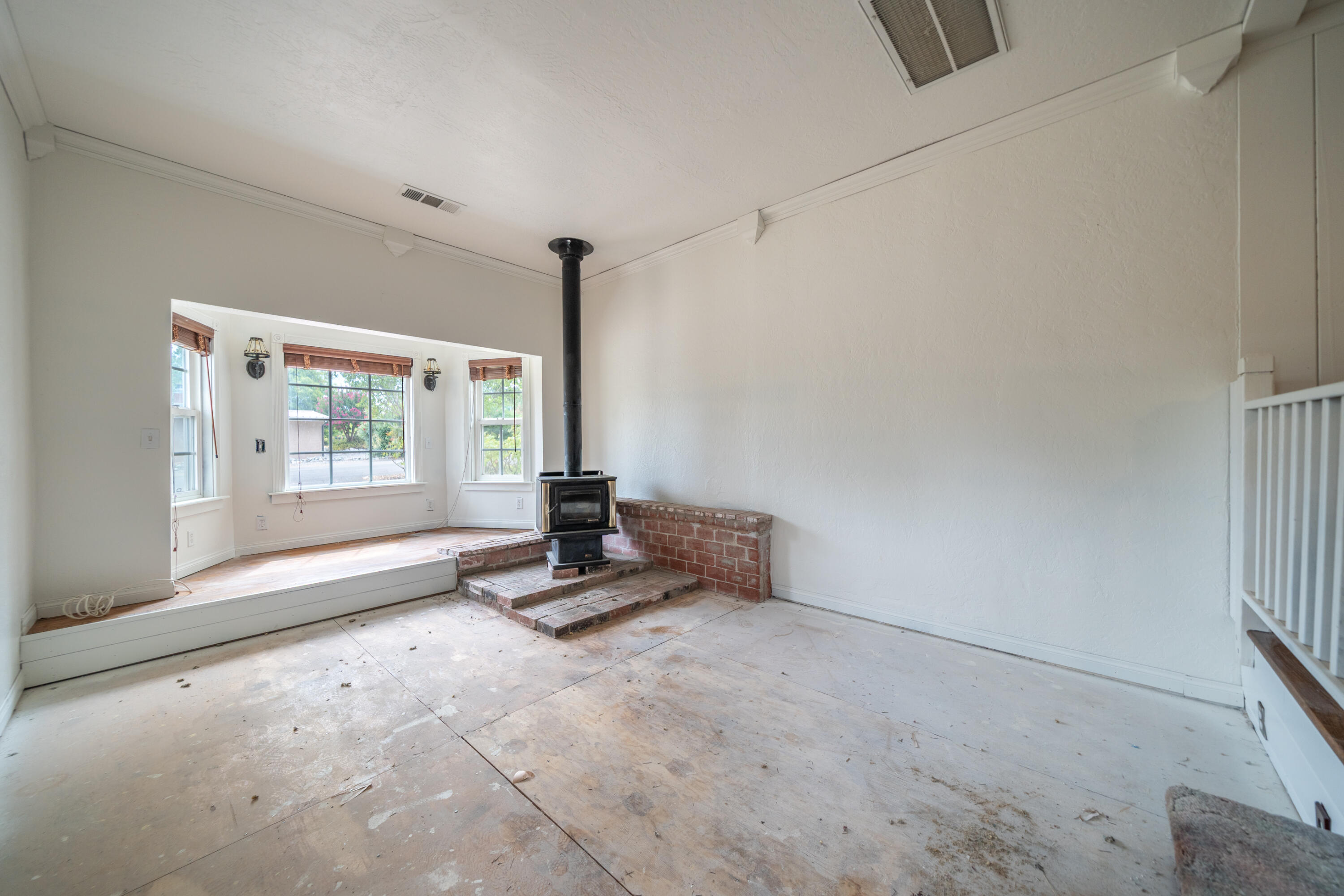 3500 Longview Avenue Redding, CA 96001 - Photo 15 of 25 a view of an empty room with a window