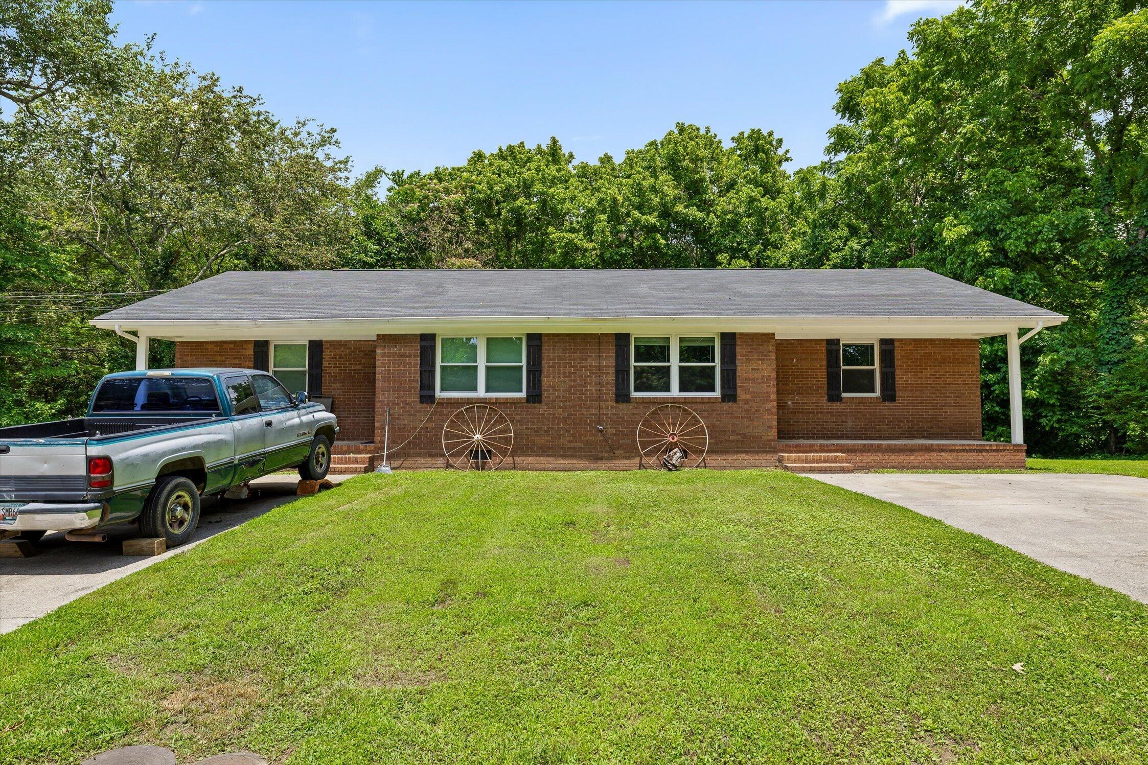555 East Garden Farm Road Rossville, GA 30741 - Photo 1 of 39 02-E Garden-2