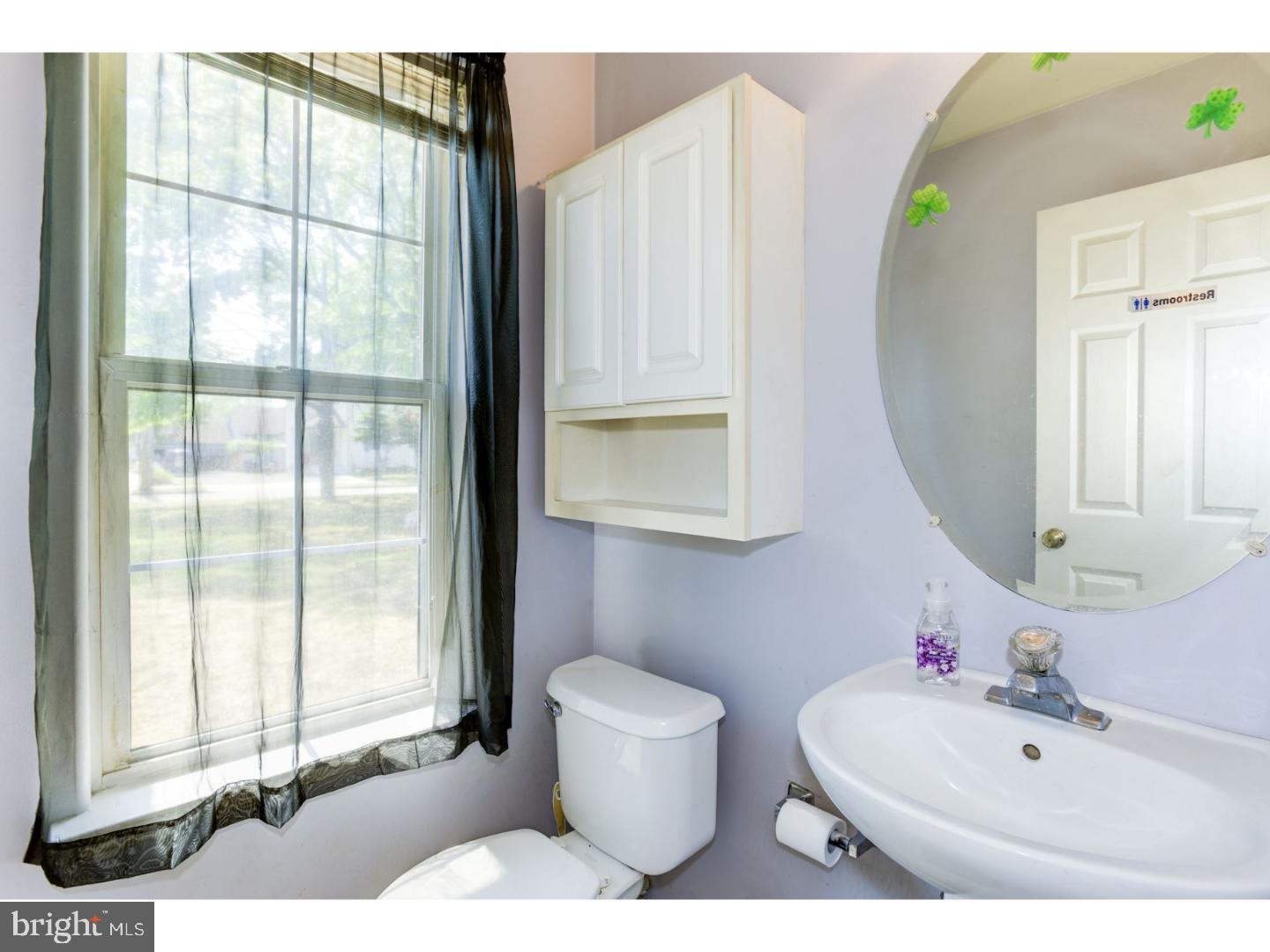 505 South Fairview Street Riverside, NJ 08075 - Photo 6 of 19 Bathroom