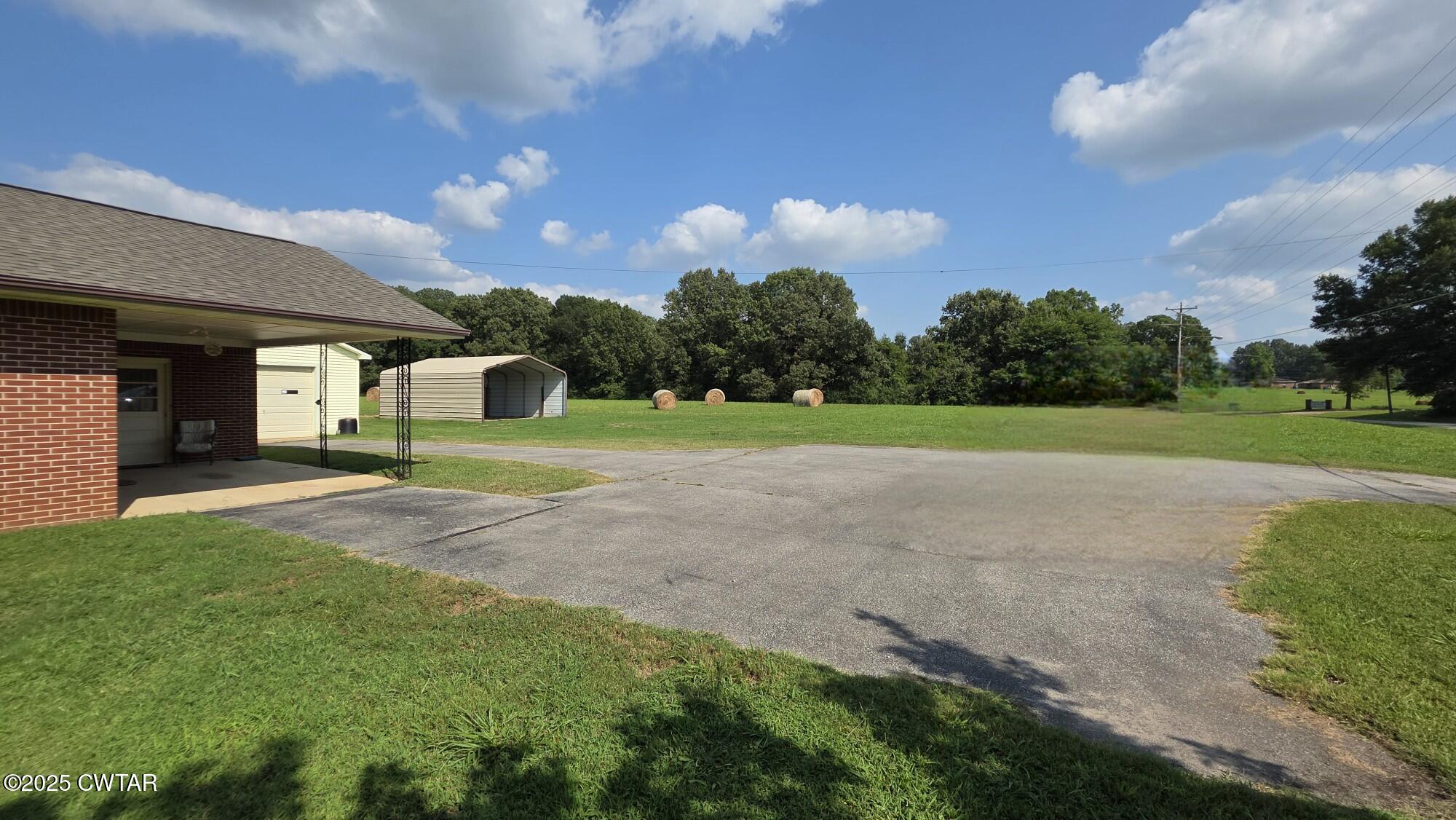 811 Gibson Road Trenton, TN 38382 - Photo 13 of 23 a view of a volley ball court