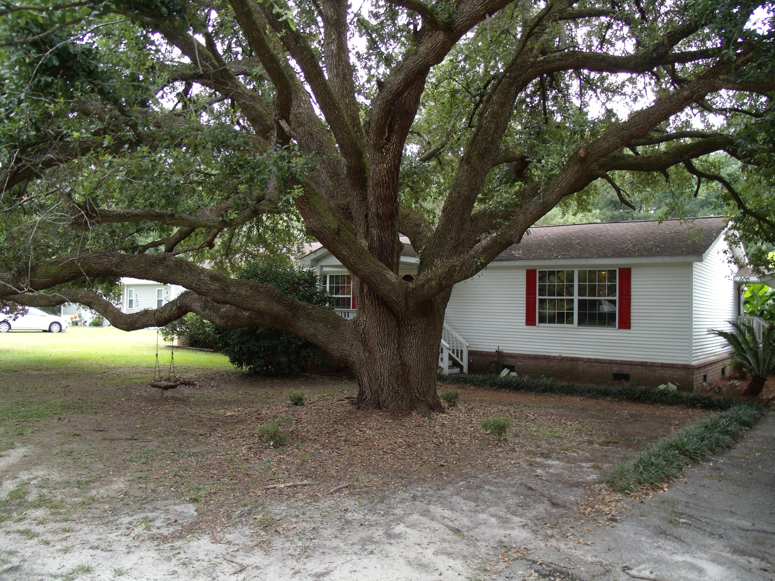 145 Reed Street Summerville, SC 29483 - Photo 1 of 40 GEDC6119
