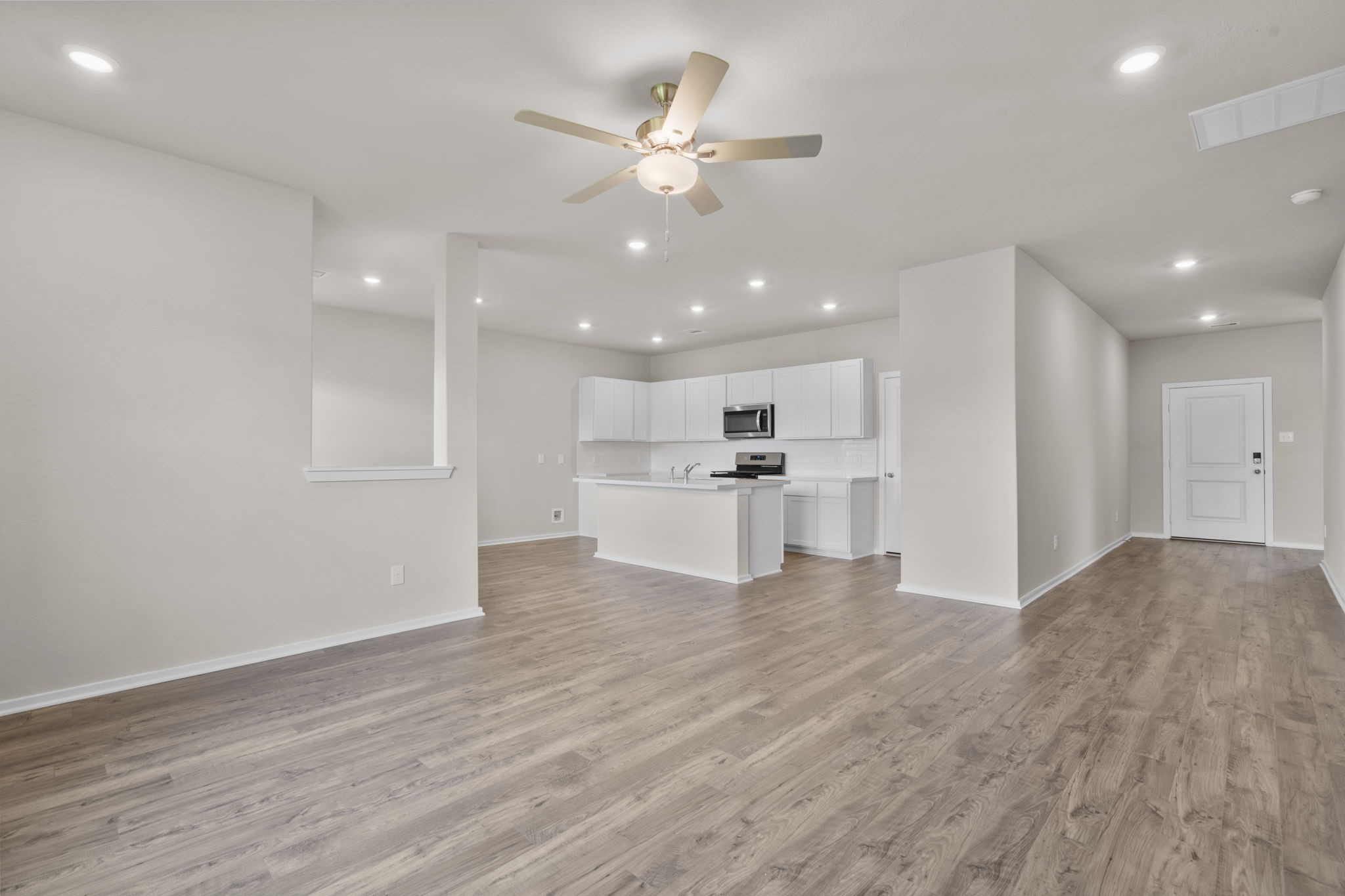 3542 Cardinal Pointe Drive Angleton, TX 77515 - Photo 11 of 38