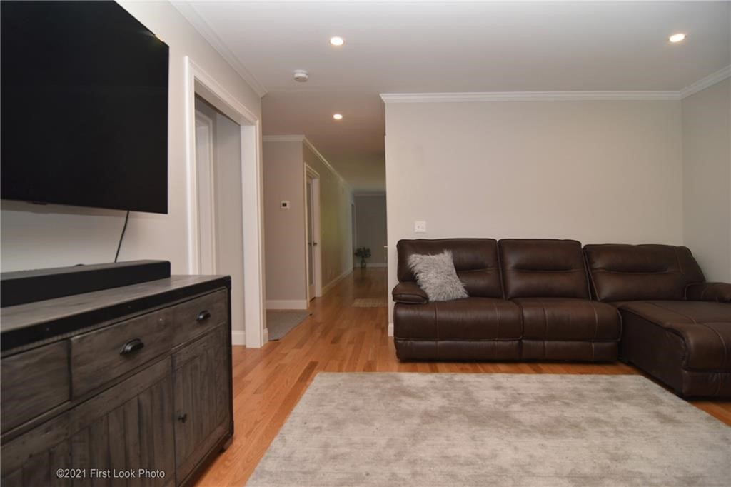 1588 Bulgarmarsh Road Tiverton, RI 02878 - Photo 12 of 27 Gallery Image 12