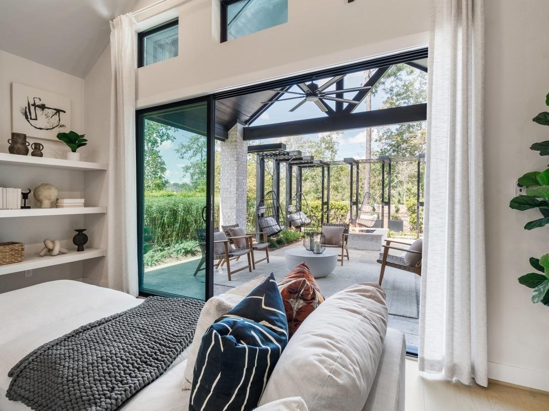 4740 Cascade Rdg Drive Spring, TX 77386 - Photo 9 of 11 a living room with furniture and a large window