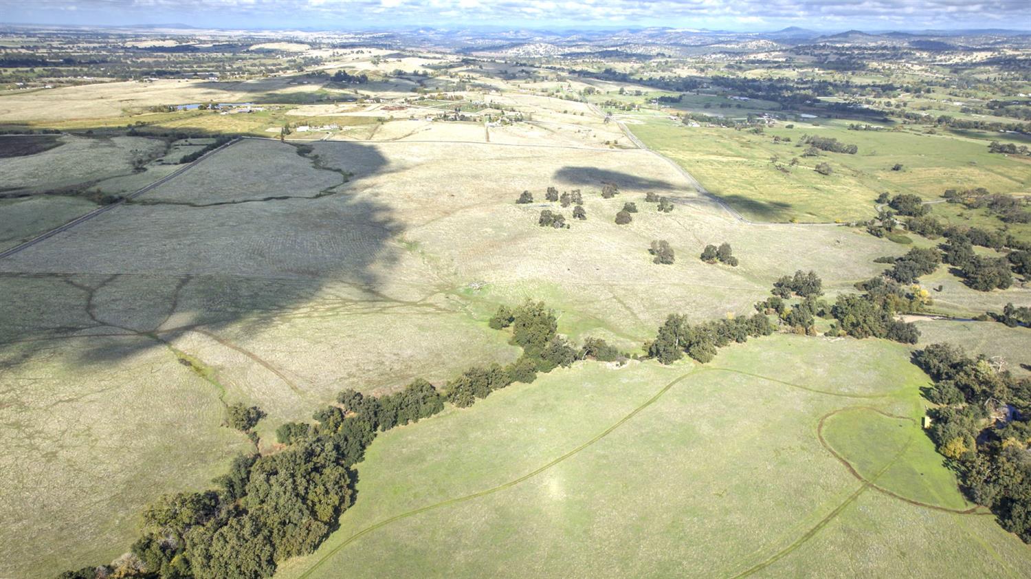 5605 McCourtney Road Lincoln, CA 95648 - Photo 11 of 16 a view of an ocean and beach